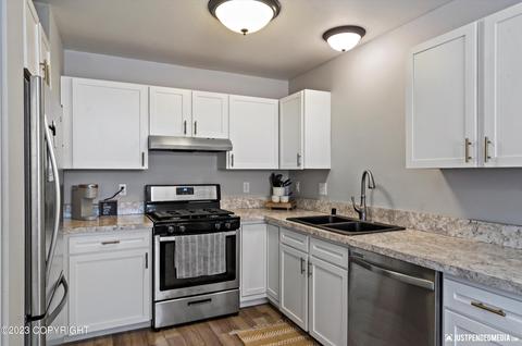 7808 Chaimi Loop, Anchorage, AK 99504 photo 6