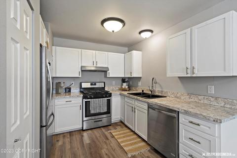 7808 Chaimi Loop, Anchorage, AK 99504 photo 5