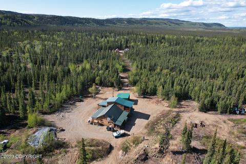 712 Filmore Rd, Healy, AK 99743