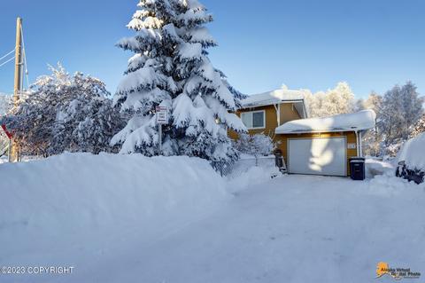 4505 E 8th Ave, Anchorage, AK 99508 photo 2