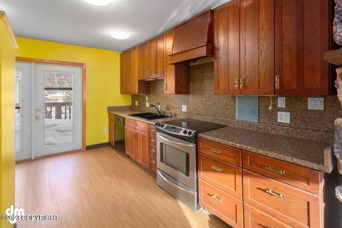 8500 Walker Cir, Anchorage, AK 99502 photo 29