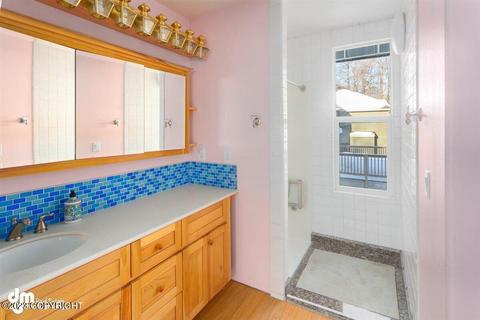 8500 Walker Cir, Anchorage, AK 99502 photo 31