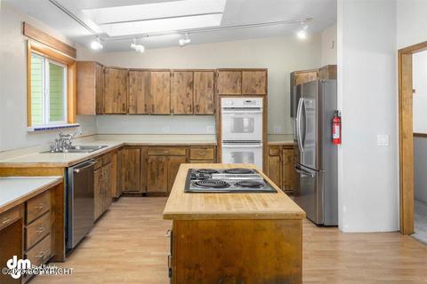 8500 Walker Cir, Anchorage, AK 99502 photo 18