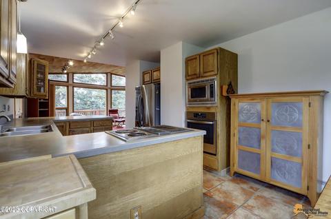8681 E Klatt Rd, Anchorage, AK 99507 photo 16