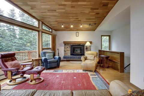 8681 E Klatt Rd, Anchorage, AK 99507 photo 9