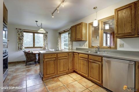 8681 E Klatt Rd, Anchorage, AK 99507 photo 12
