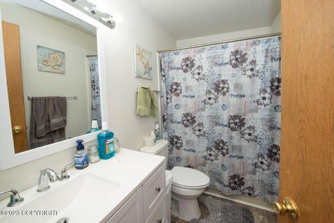 5821 E 6th Ave, Anchorage, AK 99504 photo 12