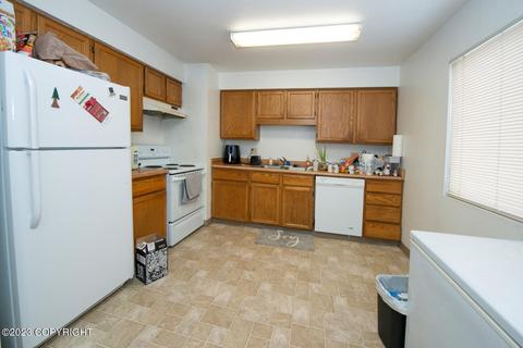 5821 E 6th Ave, Anchorage, AK 99504 photo 20