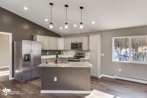 8341 Chester J Cir, Palmer, AK 99645