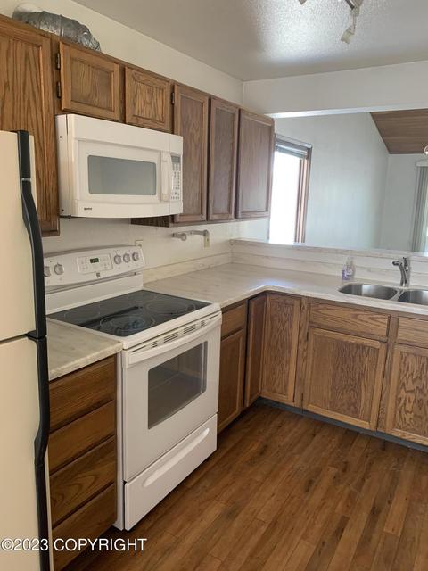 5616 E 40th Ave # C301, Anchorage, AK 99504 photo 9