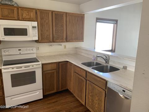 5616 E 40th Ave # C301, Anchorage, AK 99504 photo 8