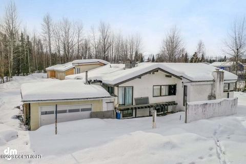 6807 Spruce St, Anchorage, AK 99507