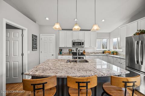 9198 Eagle River Ln, Eagle River, AK 99577 photo 10