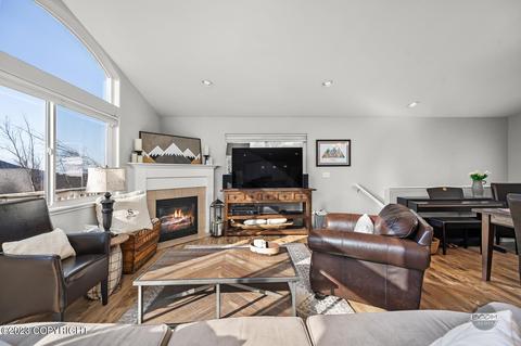 9198 Eagle River Ln, Eagle River, AK 99577 photo 6