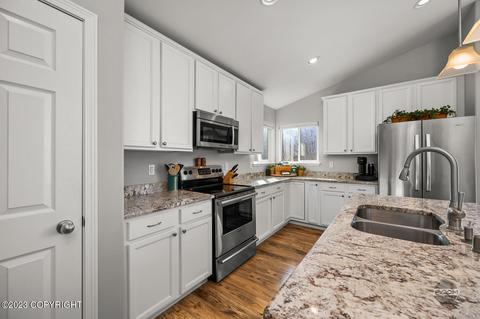 9198 Eagle River Ln, Eagle River, AK 99577 photo 15