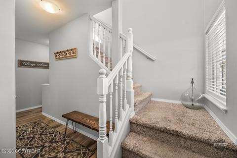 9198 Eagle River Ln, Eagle River, AK 99577 photo 3