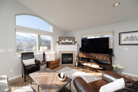 9198 Eagle River Ln, Eagle River, AK 99577 photo 5