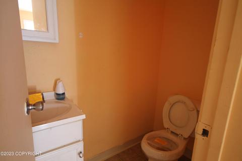 2031 Lore Rd, Anchorage, AK 99507 photo 4