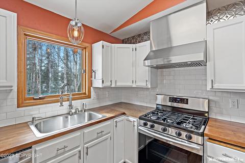 19640 War Admiral Rd, Eagle River, AK 99577 photo 12