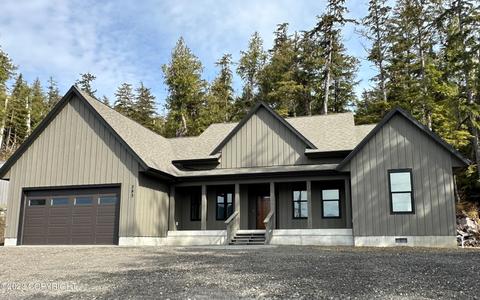 283 Icehouse Ln, Ketchikan, AK 99901
