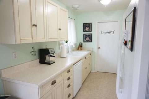 6501 E 10th Ave, Anchorage, AK 99504 photo 5