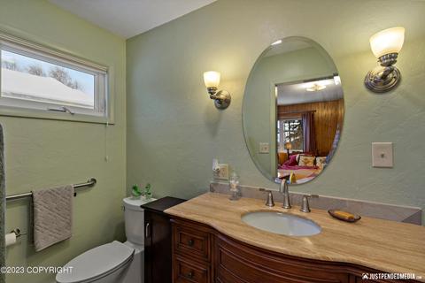 1602 E 41st Ct, Anchorage, AK 99508 photo 16