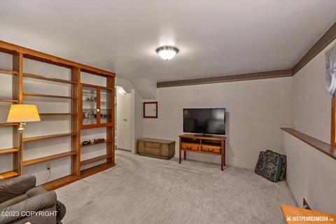 1602 E 41st Ct, Anchorage, AK 99508 photo 25
