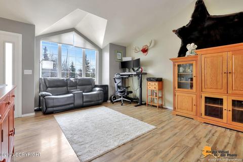 18520 Gibens Cir, Eagle River, AK 99577 photo 6