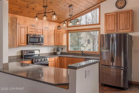 9825 Saaya Cir, Eagle River, AK 99577 photo 8