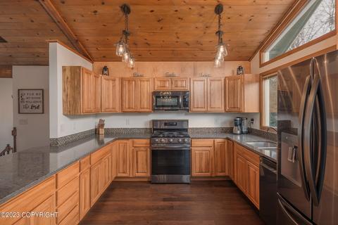 9825 Saaya Cir, Eagle River, AK 99577 photo 10