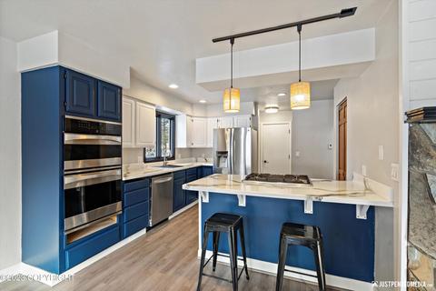 4101 Raspberry Rd, Anchorage, AK 99502 photo 9