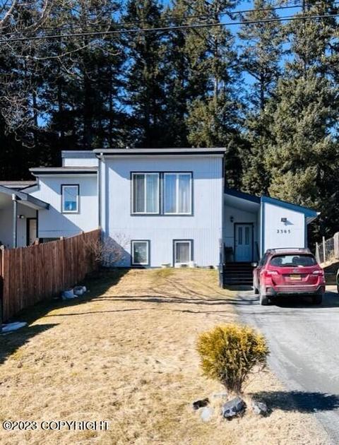 2305 Beaver Lake Dr, Kodiak, AK 99615