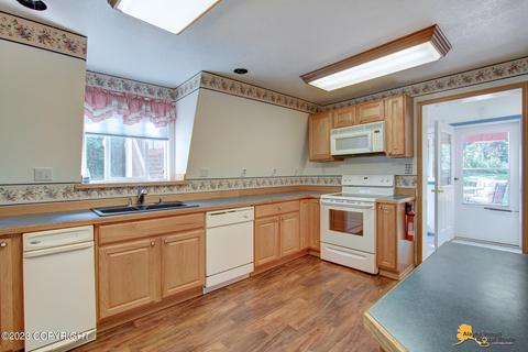 24324 Whaley Ave, Chugiak, AK 99567 photo 7