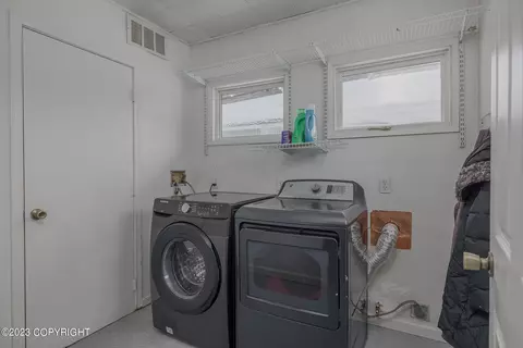 6620 E 12th Ave, Anchorage, AK 99504 photo 22