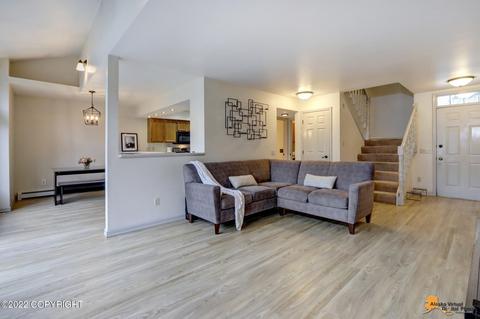 6642 Cimarron Cir, Anchorage, AK 99504 photo 4