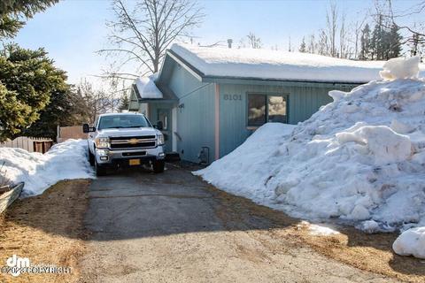 8101 Evans Cir, Anchorage, AK 99507 photo 2
