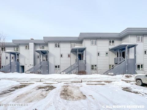 816 O Pl, Anchorage, AK 99501