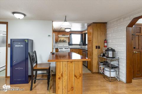 730 E 72nd Ave, Anchorage, AK 99518 photo 6