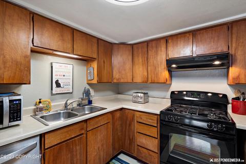 2310 Eagle St, Anchorage, AK 99503 photo 32