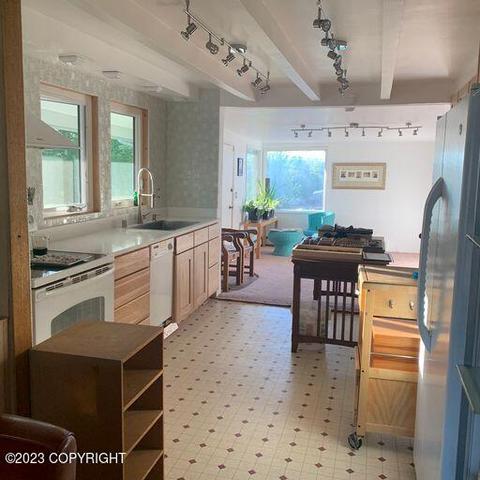 227 Smith Dr, Anchorage, AK 99503 photo 27