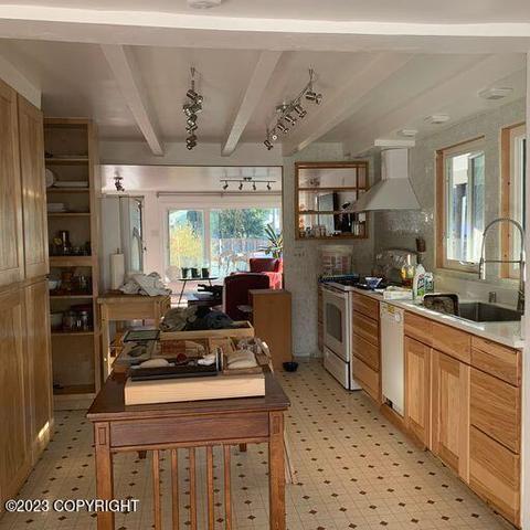 227 Smith Dr, Anchorage, AK 99503 photo 39