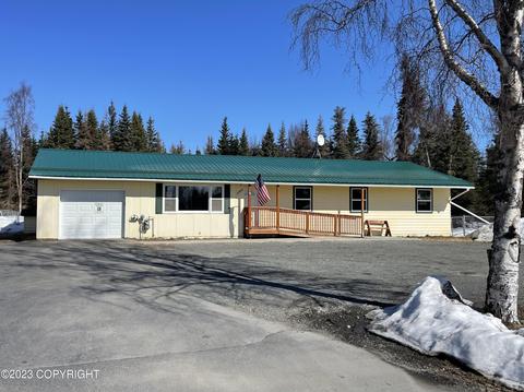 2785 Beaver Loop Rd, Kenai, AK 99611