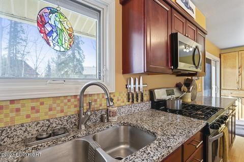 3972 Eastway Loop, Anchorage, AK 99504 photo 6