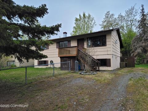 7414 Linden Dr, Anchorage, AK 99502