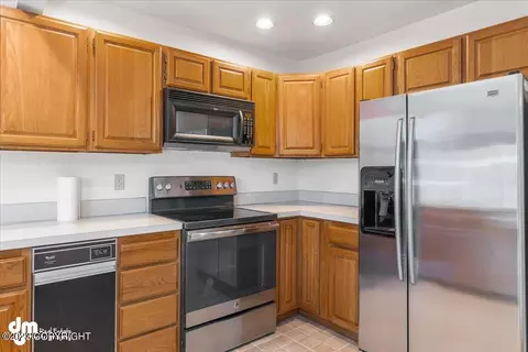 1901 Commodore Dr, Anchorage, AK 99507 photo 12