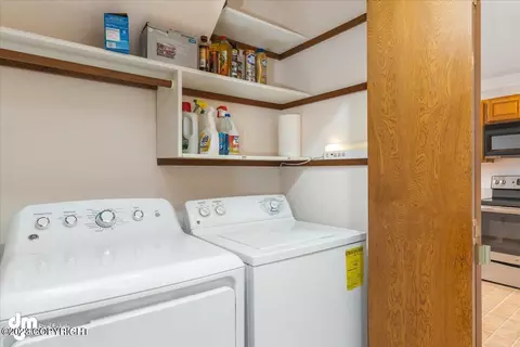 1901 Commodore Dr, Anchorage, AK 99507 photo 25