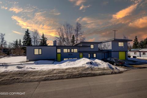 804 W 14th Ave, Anchorage, AK 99501