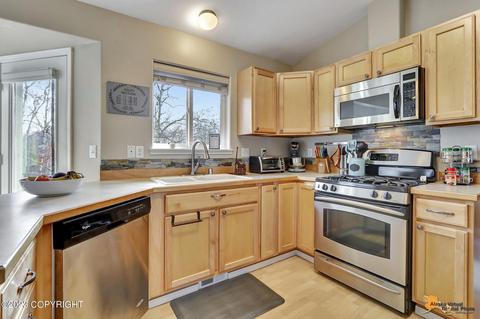 19912 Highland Ridge Dr, Eagle River, AK 99577 photo 11
