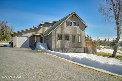 38450 Woody Cir, Homer, AK 99603