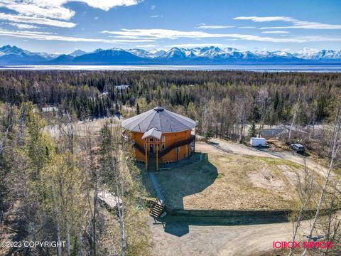 8260 S Kingfisher Dr, Wasilla, AK 99623
